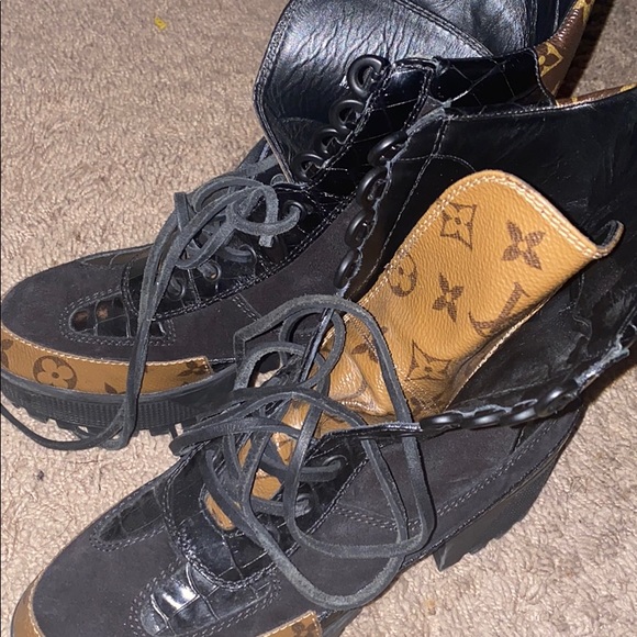 COPY - Louis Vuitton boots (authentic) - Picture 2 of 6